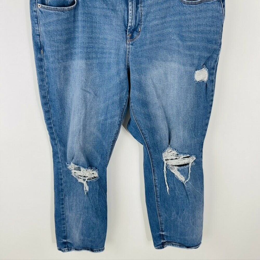 Old Navy Womans Sz 18 Power Straight Jeans Blue Pockets Distressed Comfort Waist - Picture 4 of 7